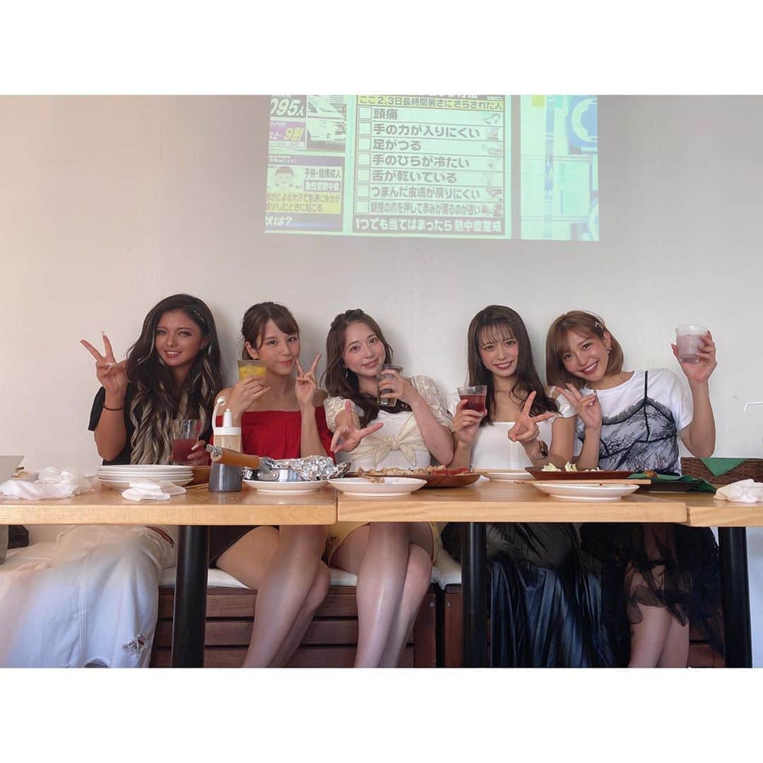 堀尾実咲のインスタグラム：「2019RISEラウンドガール のメンバーで BBQ会してきたよ🐰🥩  みんなでの活動が終わった今でもこうして仲良しでいられることが 何より嬉しい☺️❤️  可愛くて楽しいみんなが だいすきよ🥰 (あーちゃんも👩❤︎)  #rise #roundgirl #格闘技 #ラウンドガール #bbq #女子会」