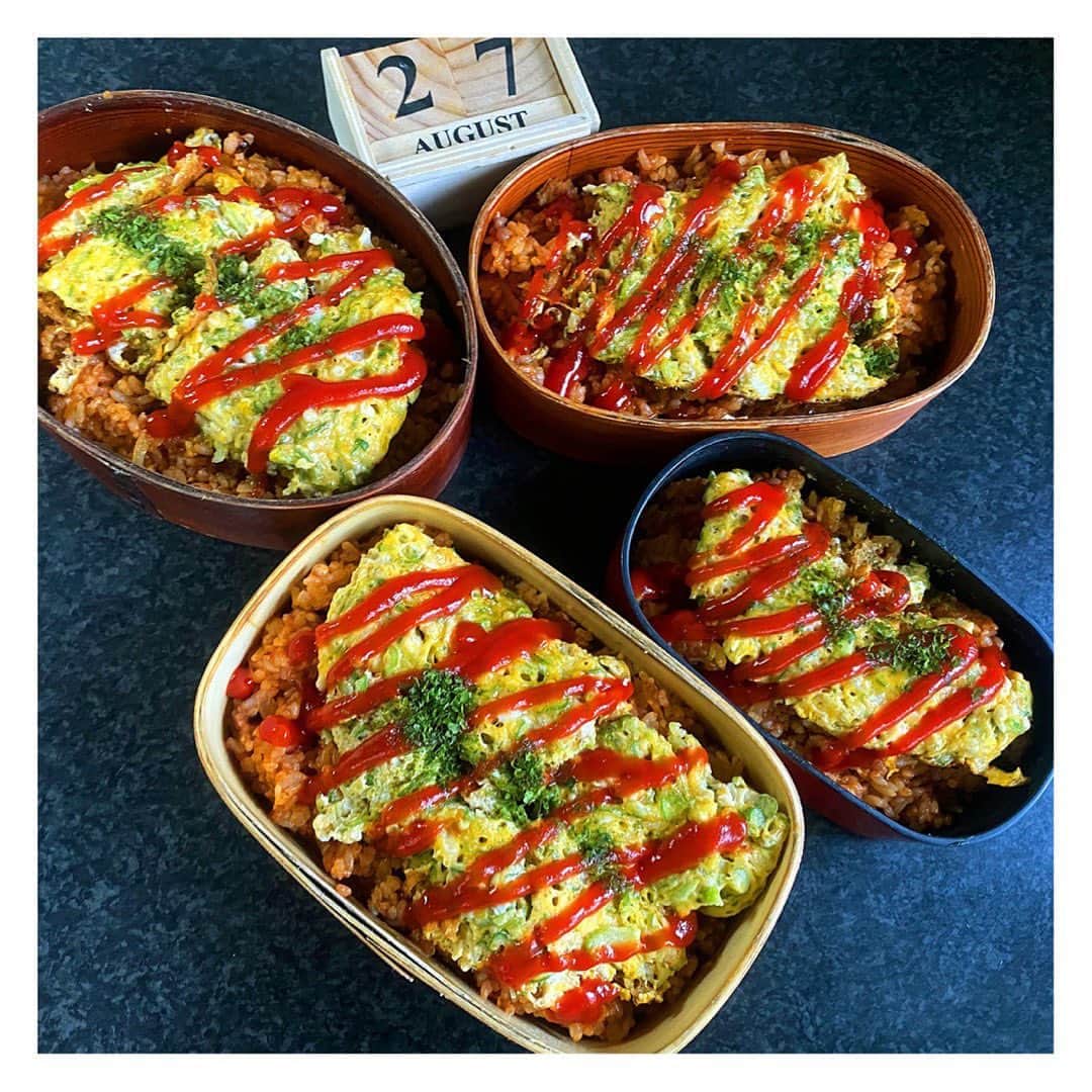 岡本安代さんのインスタグラム写真 - (岡本安代Instagram)「【長女特製弁当】ふんわりオムライス風 オクラ✖️長女✖️お弁当 ☝️今週のテーマはオクラ ☝️長女は前日のトマトソースリメイク ☝️オクラでオムライス風 👉ポイント／刻みまくって粘りを出したオクラで卵をふんわり仕上げ . #オクラ #オムライス #時短料理 #高校生男子弁当 #女子大生 #手作り#リメイク #夏休み #おうちごはん#子育て #お弁当 #お弁当記録 #食育#ママ #アナウンサー #お弁当 #５人の子育てママウンサー#岡本安代#ブログ #走り続ける岡本家」8月28日 12時04分 - okamoto.yasuyo