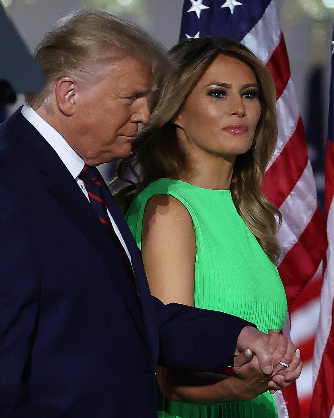 Just Jaredさんのインスタグラム写真 - (Just JaredInstagram)「Melania Trump’s reaction to her step-daughter Ivanka while on stage at the RNC is going viral. Tap this photo at the LINK IN BIO to check out the clip that everyone is talking about. #MelaniaTrump #IvankaTrump Photos: Getty」8月28日 12時13分 - justjared