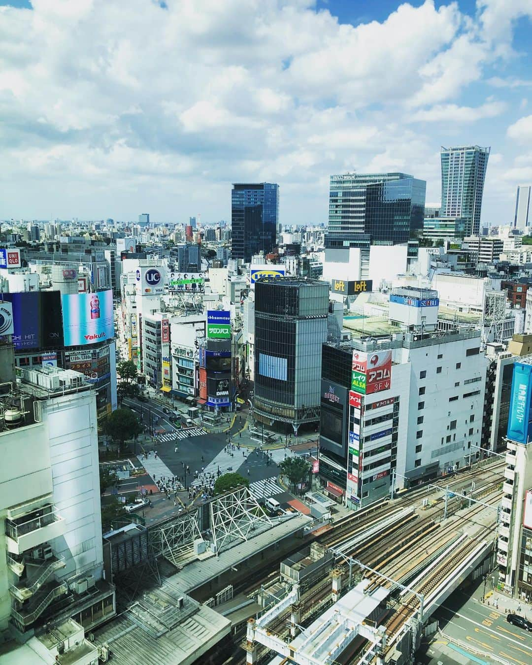 吉永実加さんのインスタグラム写真 - (吉永実加Instagram)「渋谷に新しいビルがたくさん出来てる」8月28日 12時18分 - mika.yoshinaga