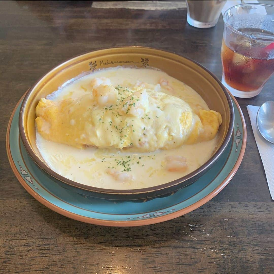 もえこのインスタグラム：「最高に美味しいオムライスのお店‪𓂃 𓈒𓏸﻿ ﻿ ﻿ 地元 沼津にあるJET KITCHENさん💫﻿ 名前は知ってたけど初めて行きました〜😳﻿ ﻿ ホワイトソースとチーズのオムライス﻿ 濃厚だけどくどくなくて、とっても美味しかった♡﻿ ﻿ 他にもたくさん種類があって、﻿ またすぐにでも行きたい〜リピ確です♡﻿ ﻿ #jetkitchen #ジェットキッチン #オムライス #オムライス部 #オムライス巡り #オムライス大好き #オムライス好き #オムライスランチ #沼津 #沼津ランチ #沼津カフェ #沼津グルメ #ランチ #カフェごはん #オムライス巡り #オムライス専門店 #アイドル」