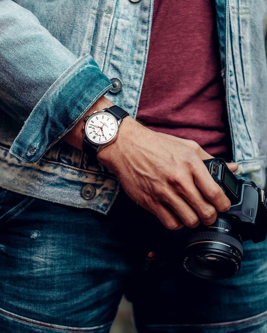 のインスタグラム：「Our #YachtTimerRegattaCountdown goes well with everything, Do you like @andreknot 's look ?  #FrederiqueConstant  #AccessibleLuxury Check our bio to find out more about our watch.」