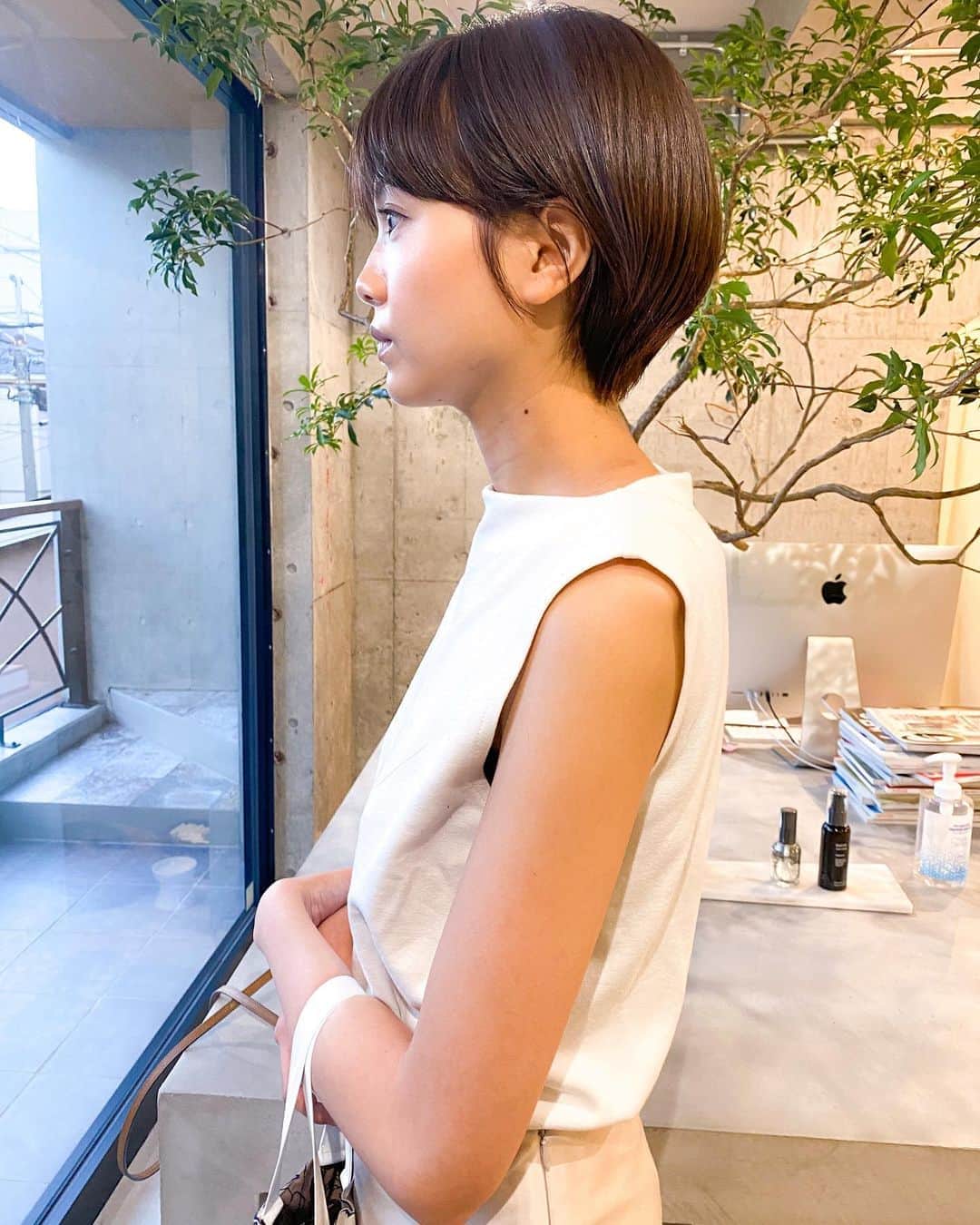 Yanagihara Hirokiさんのインスタグラム写真 - (Yanagihara HirokiInstagram)「マッシュショート ・ ・ ばっさりと切らせていただきました。 ・ ・ カウンセリングで『似合う！』と確信したのでボブではなくショートに✂︎ ・ ・ #ショートヘア#マッシュショート#前髪#前髪カット#ミニショート#ミニボブ#ボブ#ナチュラル#シンプル」8月28日 22時29分 - yanagihara_hiroki