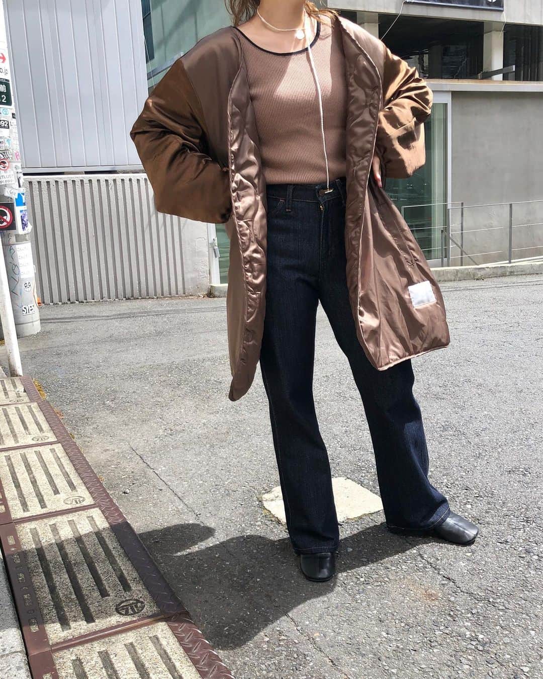 miho uesugiさんのインスタグラム写真 - (miho uesugiInstagram)「今年もたくさん着たい、サテンライナー付きパイピングガウンコート。 ㅤㅤㅤㅤㅤㅤㅤㅤㅤㅤㅤㅤㅤ  ライナーとコートは別々で着回せます。 寒い寒い初詣の日は、重ねて一緒に着ました。  今年もたくさんの方に愛されることでしょう☺️💭 29日10時〜palclosetにてご予約受付開始です🕓  ㅤㅤㅤㅤㅤㅤㅤㅤㅤㅤㅤㅤㅤ #Kastane」8月28日 22時49分 - uepoooning