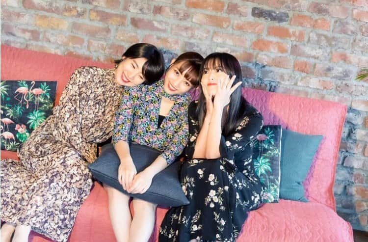 のインスタグラム：「. . 明日から2日間ライブ💫 a-nation2020/@JAM2020 よろしくお願いします☺︎ . . . #kolme #live #online #summer #august #fes #enjoy #tomorrow #オンライン #ライブ #夏フェス」