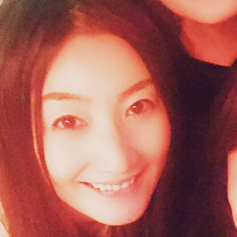 八木田麻衣のインスタグラム：「先日はインスタライブにお集まり頂き、ありがとうございました！参加してくれた皆さまも本当にありがとでした。緊張したけど楽しかったー。  さて！明日は木伏のなっちゃん！ 「なっちゃんとインスタコラボ」 日時：8月29日土曜日22:00～ アカウント：nm8_21 テーマ：あなたの印象に残ってるライブを教えてください 夏子さん、美人なんだけど、ものすごく面白いので、是非みなさん、お話してみてちょ。」