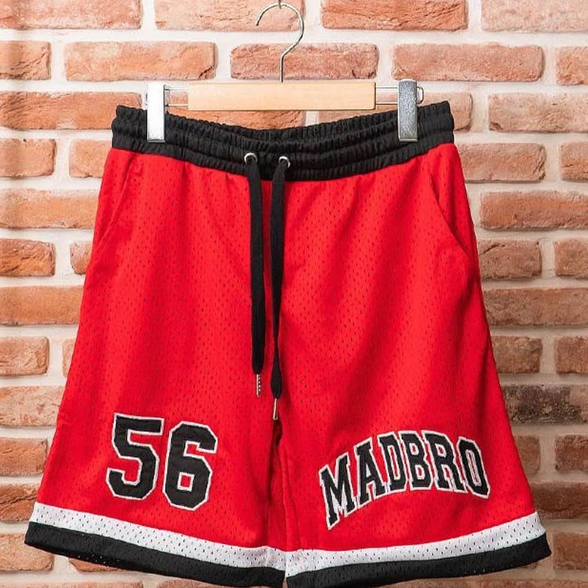 皇治さんのインスタグラム写真 - (皇治Instagram)「MADBRO  バスケタンク  バスケショーツ発売  MADBRO Instagram開設 @madbro.jp  Follow 宜しく♪  https://www.madbro.jp/view/item/000000000005?category_page_id=tops  #MADBRO」8月28日 15時07分 - 1_kouzi