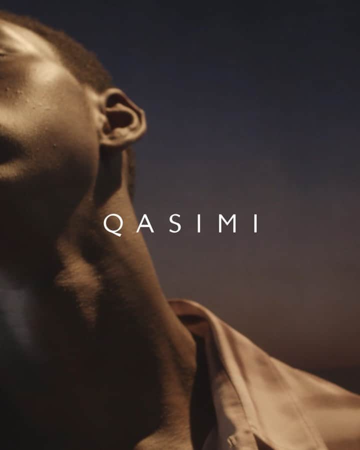 カシミ オムのインスタグラム：「Sunset to sunrise. Visit www.qasimi.com to shop our Autumn / Winter 2020 collection.  #qasimi #qasimiaw20 #menswear」