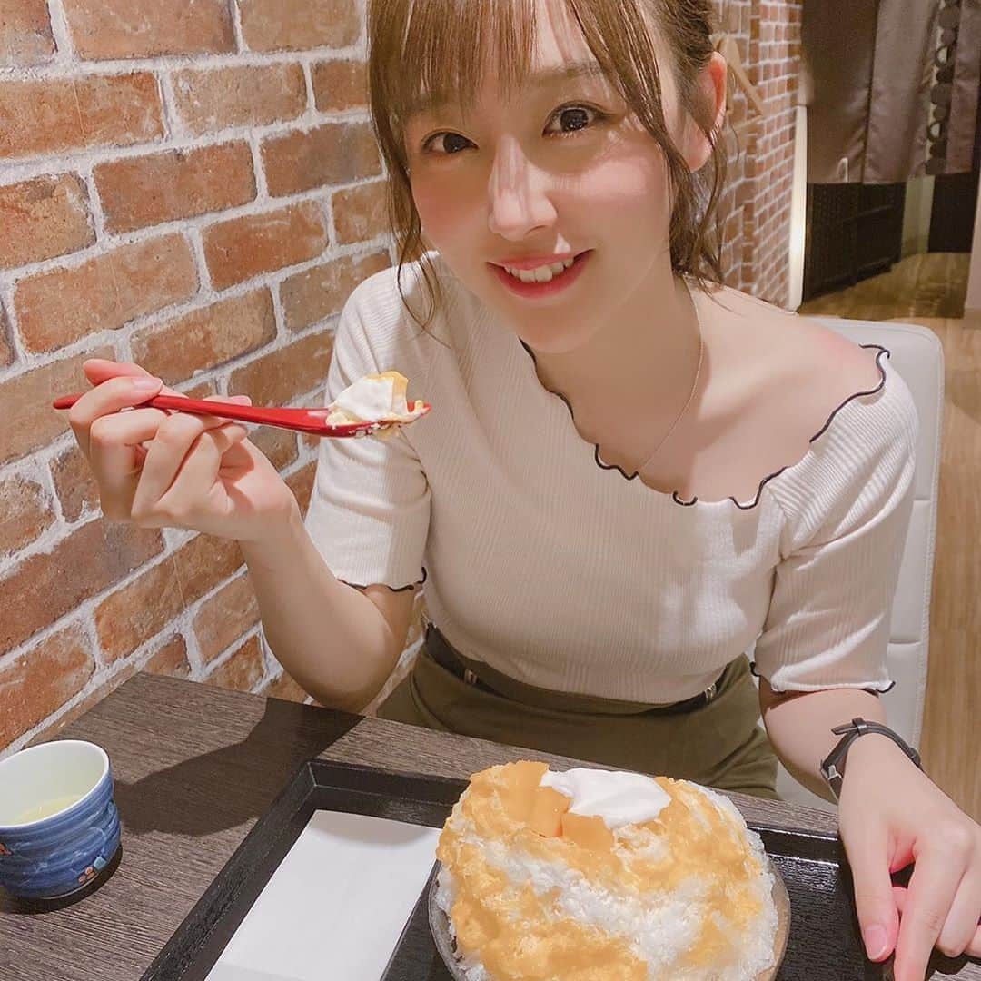 鎌田菜月さんのインスタグラム写真 - (鎌田菜月Instagram)「⑅◡̈*﻿ ﻿ 至福の時でした﻿ いつもかき氷はお茶系ばかり頼んじゃうけど、この日はマンゴーを選んでみたら大当たり🤤﻿ ﻿ 3枚目は美味し〜ってなってる動画です﻿ ﻿ #かきごおりすと #かき氷 #マンゴー #sweets #過去pic」8月28日 15時46分 - nacky_k829