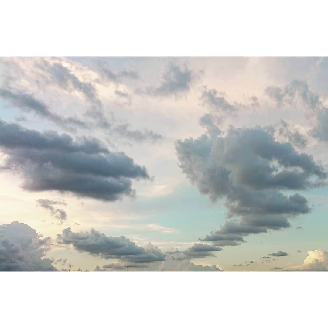 吉井怜さんのインスタグラム写真 - (吉井怜Instagram)「昨日の空⛅  #2020 #8月の空」8月28日 16時37分 - rei_yoshii