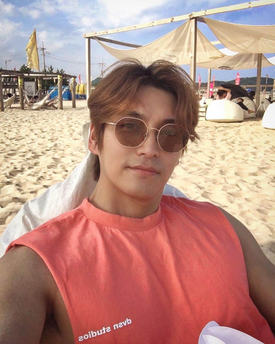 チェ・ソンジュンのインスタグラム：「☀️🏖🍹」