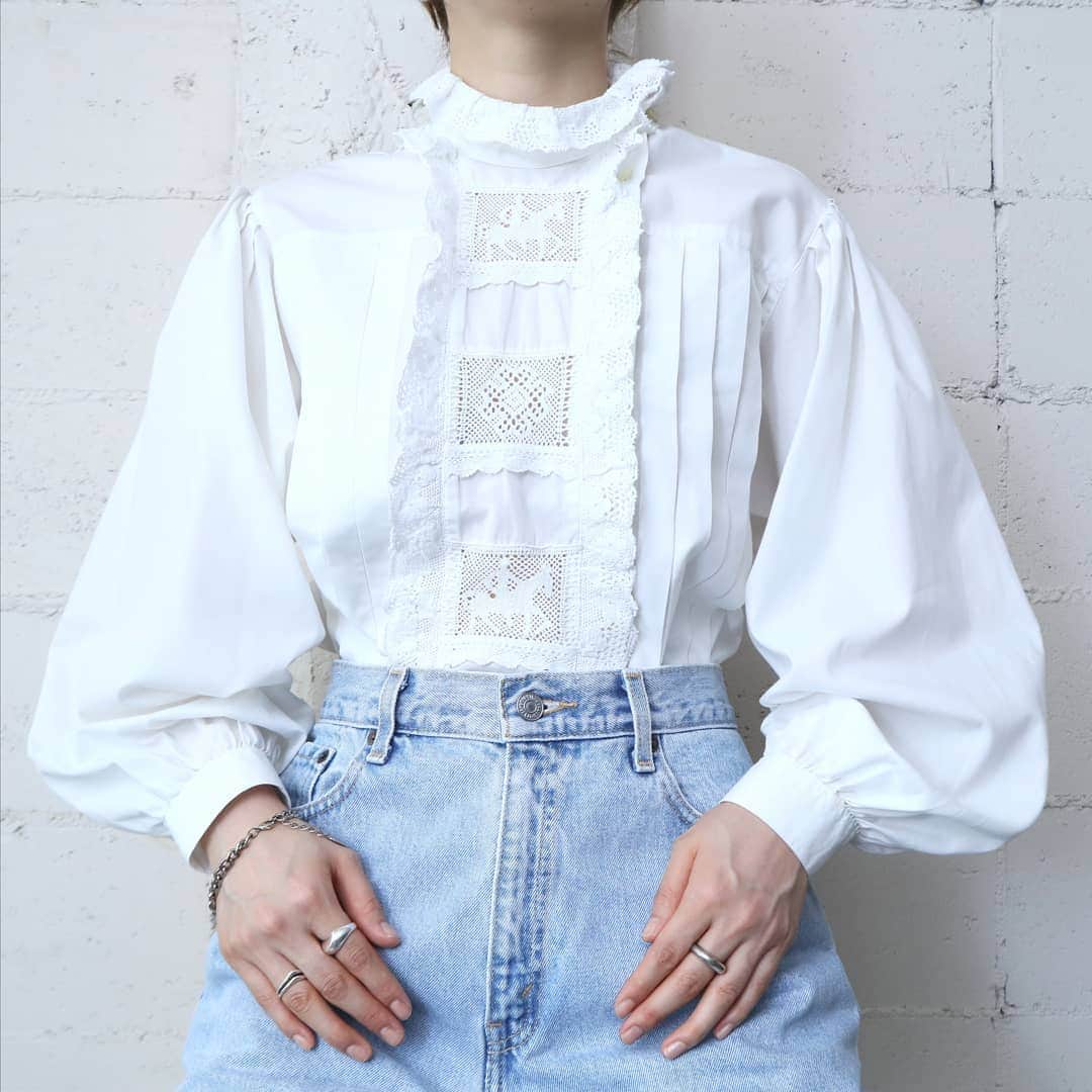 吉祥寺 古着屋 Orfeoのインスタグラム：「. ONLINE SHOP・NEW STOCK  #orfeo #kichijoji #tokyo #vintage #used #fashion #coordinate #outfit  ONLINE SHOP掲載商品のお問い合わせはONLINE SHOPからのメール、またはインスタグラムのプロフィール記載のメールアドレスよりお願いいたします ショッピングリンク無しのインスタグラム、ストーリー掲載商品も個別に通販承りますのでメール(orfeokichijoji@yahoo.co.jp)にてお問い合わせください」