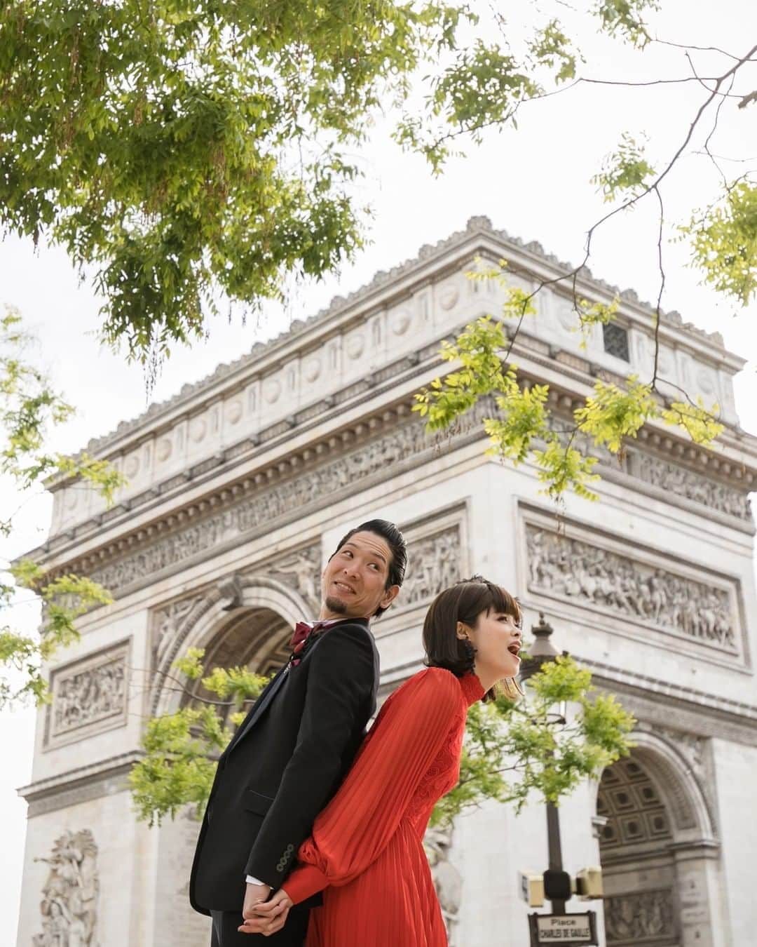 ラヴィ•ファクトリーさんのインスタグラム写真 - (ラヴィ•ファクトリーInstagram)「@laviefactory * 【写真で残す結婚式】 . 誰もが恋をしてしまう街 "パリ"での美しいウェディングフォト*  夢のように広がる異空間で おふたりだけのラブストーリーを 写真として残しませんか？ —————— ラヴィファクトリーパリ: @paris_laviephotography  AREA:Paris —————— @laviefactoryをフォローして #laviefactory #ラヴィファクトリー のハッシュタグをつけて お写真を投稿してみてくださいね✳︎ . こちらの公式IG（@laviefactory） で取り上げさせていただきます✨ #wedding #weddingphotography #ラヴィファクトリー #laviefactory #photo #生きる写真 #ハートのある写真 #instawedding #結婚写真 #ウェディング #ウェディングフォト #撮影指示書 #ロケーションフォト #前撮り #プレ花嫁 #結婚準備 #写真好きな人と繋がりたい #フォトウェディング #卒花 #前撮り #後撮り #ウェディングニュース #エッフェル塔 #ナイトフォト #パリ前撮り #パリ #海外ウェディング」8月28日 17時11分 - laviefactory
