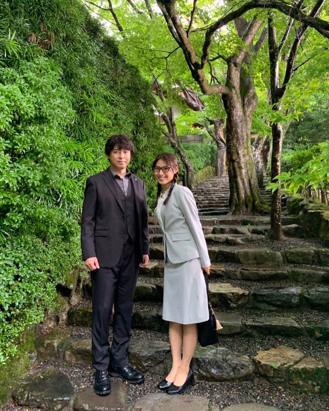 瀧本美織のインスタグラム：「9月6日21:00〜放送のドラマ「検事・佐方〜恨みを刻む〜」で、花岡尚子を演じさせていただきました！ 事件を追いかけながら、ブレない佐方さんと楽天的な尚子、ある意味とってもマイペースな二人のコンビネーションも楽しんでいただければ嬉しいです🤗  #ドラマ  #テレビ朝日  #検事佐方  #検事佐方恨みを刻む  #上川隆也 さん」