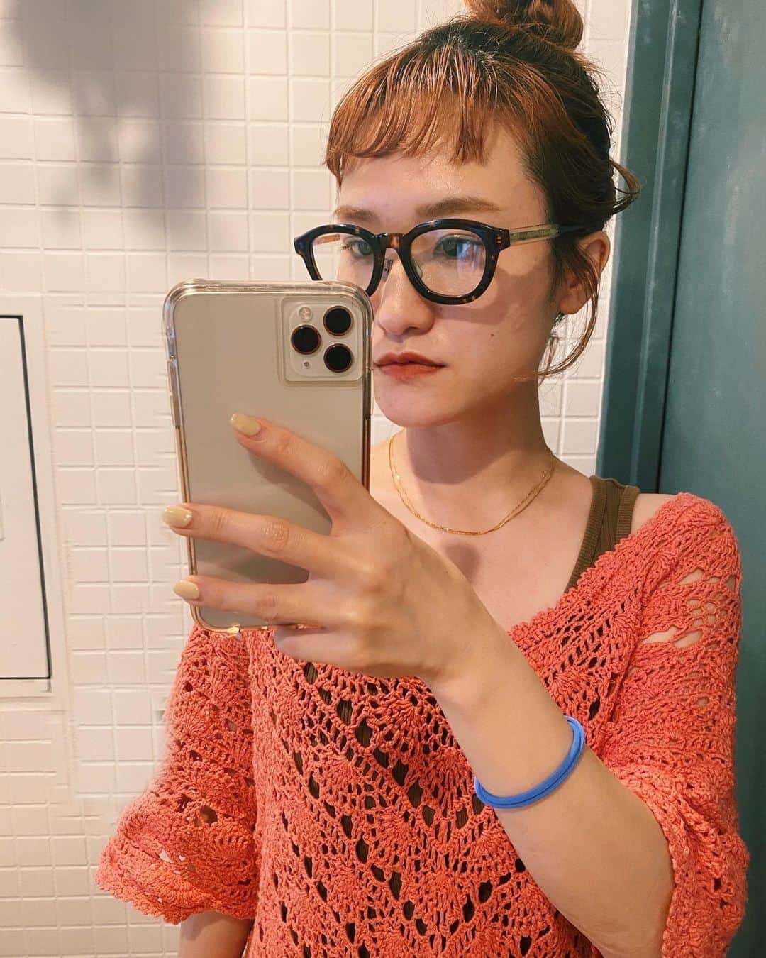 のインスタグラム：「. 眼鏡とお団子👓🍡 . #mihoc_fashion #hairarrange #vintagestyle #eyevan」