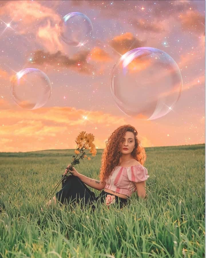 BeautyPlusさんのインスタグラム写真 - (BeautyPlusInstagram)「🌈No one sees what you see, even if they see it too.#tgif #fridaysquote  Slide to see before&after #bubbles #rainbow 🌈 tag or mention @beautyplusapp to get featured! Have a happy weekend!😎 ---- #beautyplusfantasticsky #tgif #photoedit #photoeditingapps #beautyplus #sky #dream #beautyplusapp #recommend #ootd #flowers #grass #beautifulday #green」8月28日 17時41分 - beautyplusapp
