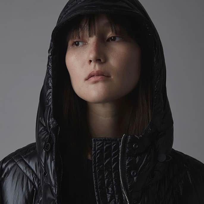 のインスタグラム：「. Thank you @luxtonwoman 💋 📸 @carlylerouth  . @plutinomodels  #winterfashion #toronto #luxton #luxtonwoman #canada #plutinomodels #yumeko #ブラックコーデ #アウター」