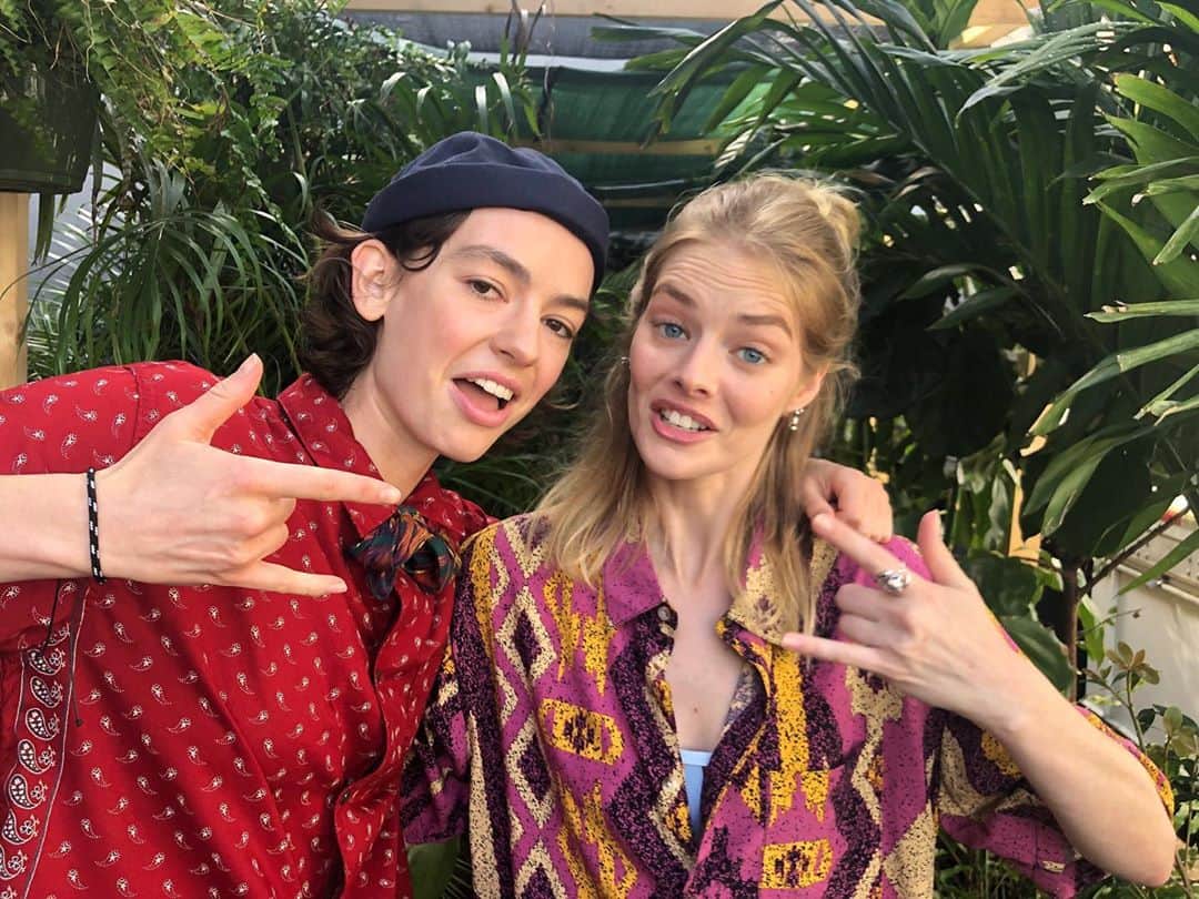 サマーラ・ウェイビングのインスタグラム：「#billandtedfacethemusic @billandted3 @briiiiiiiiiig ❤️🎸🎷🎻🥁🎧🎤🎼🎹🎬🎺」