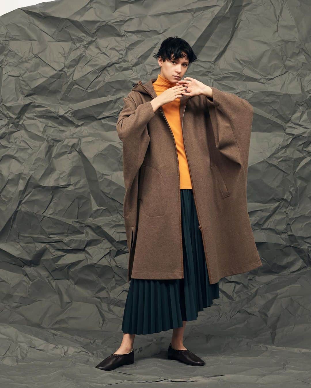 JET NEW YORKのインスタグラム：「﻿ ﻿ ———————————﻿ ﻿ JET NEWYORK﻿ 2020 FALL WINTER﻿ ﻿ “MOUNTAIN RESORT”﻿ ﻿ ———————————﻿ ﻿ ▶︎coat﻿ No.G50-99500 / ¥29,000+tax﻿ ﻿ ▶︎knit tops﻿ No.G50-19505 / ¥16,000+tax﻿ ﻿ ▶︎skirt﻿ No.G50-79502 / ¥16,000+tax﻿ ﻿ ﻿ ———————————﻿ ﻿ #jet_newyork #jetnewyork #newyork #jet #marikohayashi #20 #2020 #aw #20aw #autumn #winter #fall #new #collection #nowonsale #preorder #elleshop #worldonlinestore #linkinbio」