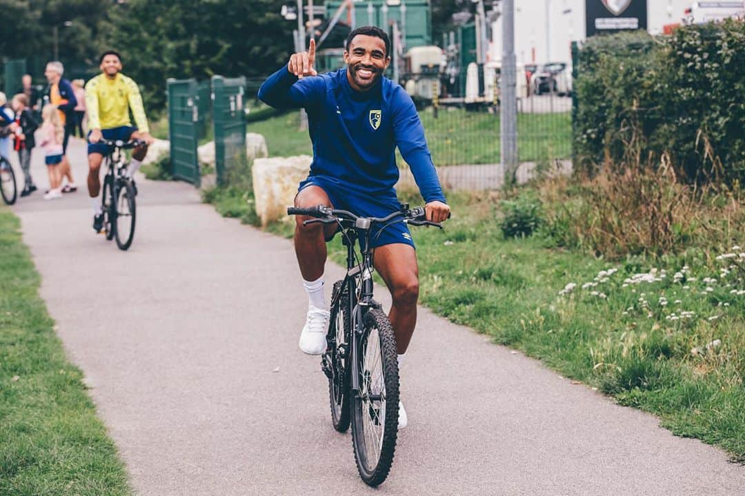 カラム・ウィルソンのインスタグラム：「🚴🏾‍♂️👆🏾」