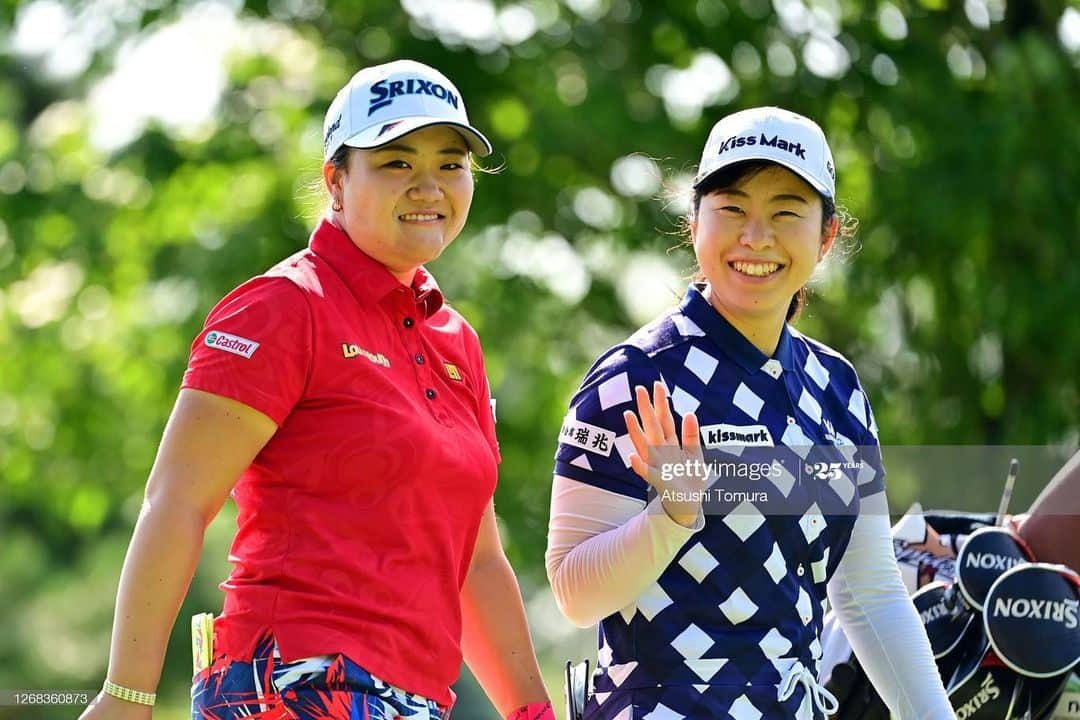 河野杏奈さんのインスタグラム写真 - (河野杏奈Instagram)「. ニトリレディスゴルフトーナメント⛳️ 1打足らずで予選落ちしてしまいました。 初日のダボ2つが悔やまれます😔 . 小樽はとてもやりがいのある素敵なコースで、また来年リベンジにこれるように頑張ります‼️ . 反省して、切り替えて、来週のゴルフ5では上位に行けるように頑張ります💪 応援よろしくお願いします🥺 . #jlpga#lpga#golf#女子ゴルフ #ニトリ#ニトリレディスゴルフトーナメント#小樽カントリー倶楽部 #マイナビ#golfnettv#カストロール#castrol#Eastern#coreforce#loudmouth#ラウドマウス#srixon#nike」8月28日 19時06分 - annakono_17