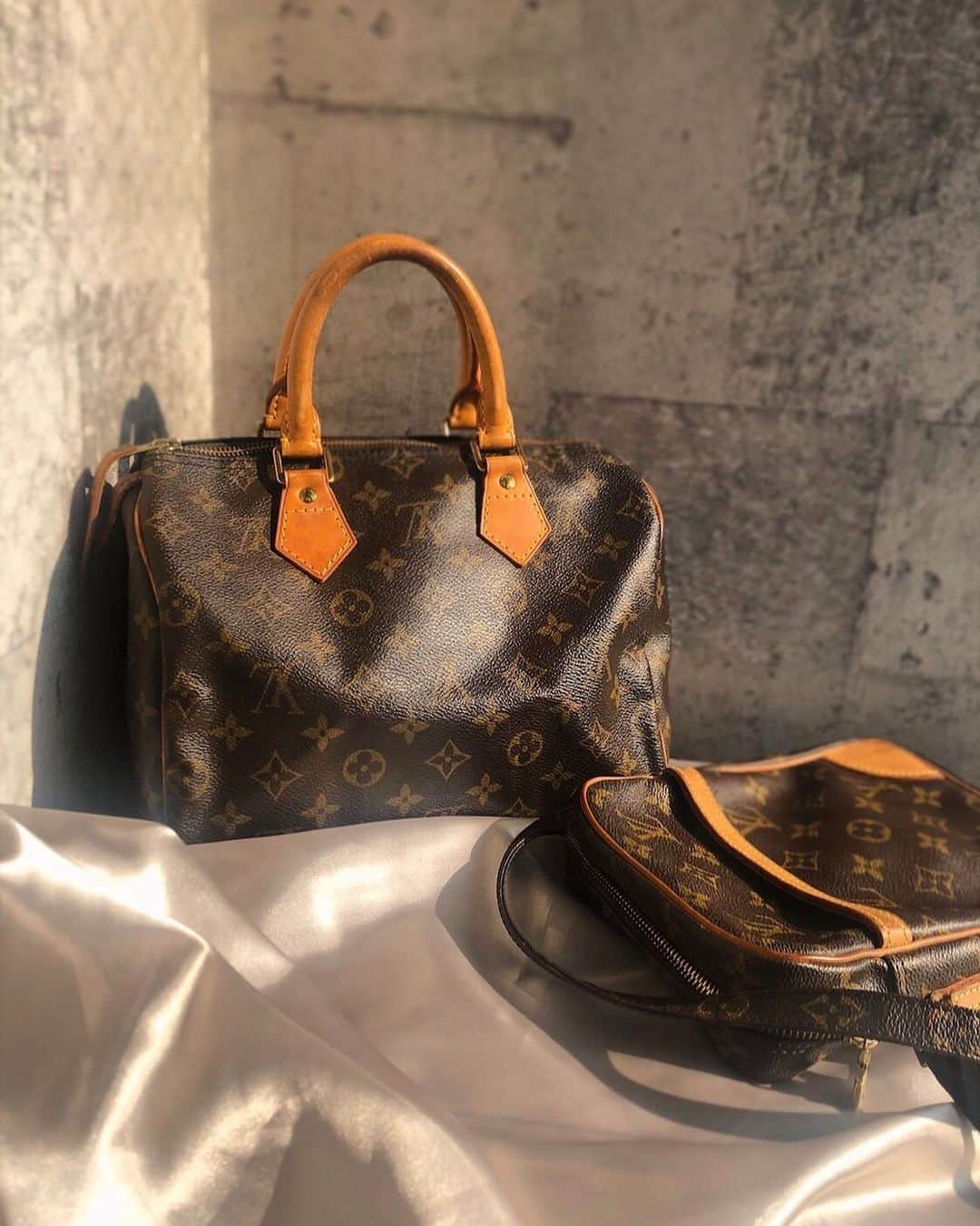 Ｈedyさんのインスタグラム写真 - (ＨedyInstagram)「【WEB掲載予定】 Louis Vuitton モノグラムスピーディ25. ダヌーブ.  @hedy_daikanyama  @hedy_worldwide  #vintage #vintageshop #hedy #hedy_japan #エディ #daikanyama #bag #fashion #accessory #louisvuitton」8月28日 19時07分 - hedy_vintage