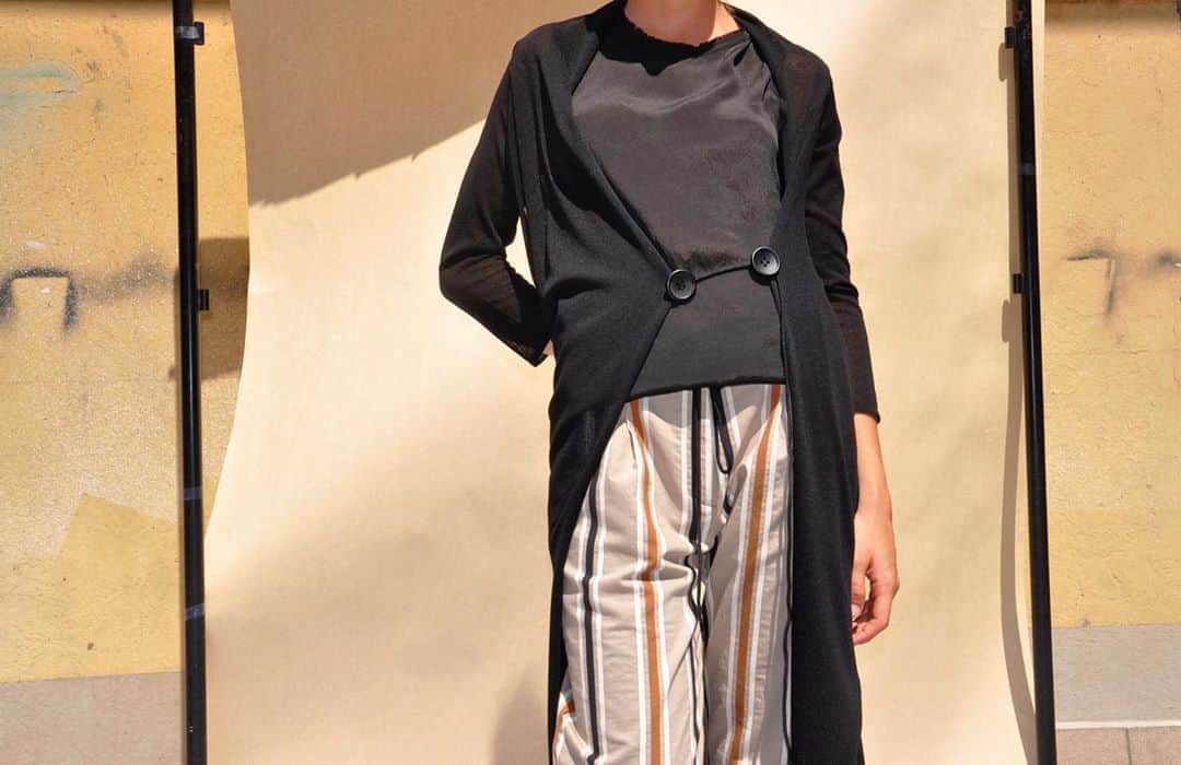のインスタグラム：「Details - circostanza minuta, ma non trascurabile. #collectionpriveeofficial #ss21  • • • • • #newcollection #summerstyle #fashionista #womenswear #womenstyle #iconic #stripes #sand #palette #rtw #totallook #love #contemporary #mfw #madeinitaly #lookbook」
