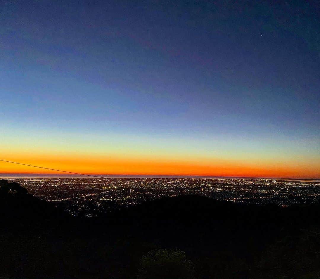 土井雪広のインスタグラム：「今日の夜景はとても綺麗でした🤩  #adelaide #nightview #australia」