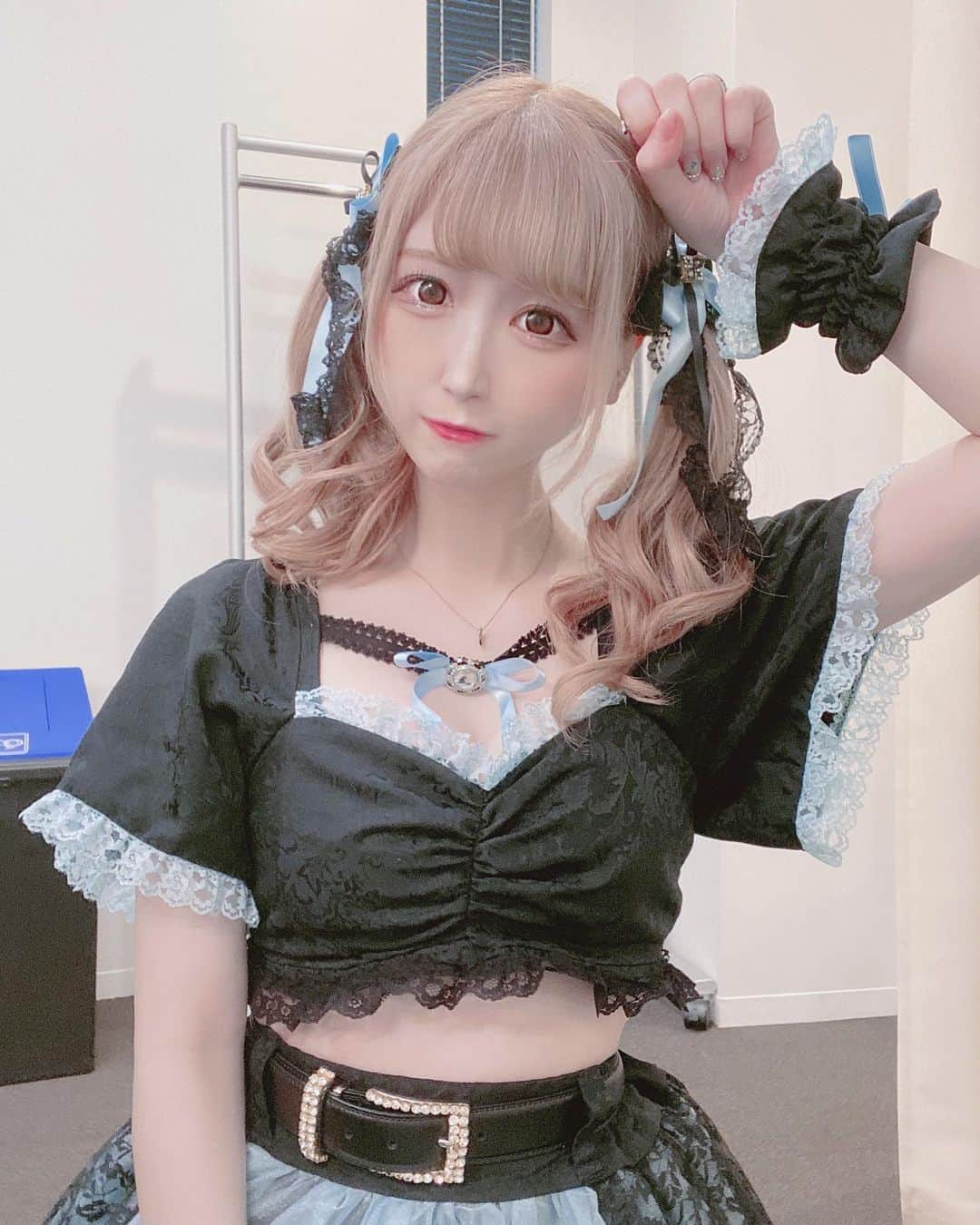 のインスタグラム：「生涯水色ฅ•ω•ฅにゃん * * #アイドル #地下アイドル #アイドル衣装 #自撮り女子 #自撮り #自撮り界隈 #被写体 #メイド #コンカフェ #地雷 #地雷女 #メンヘラ女子 #ハイトーンカラー #ハイトーン女子 #派手髪 #派手髪女子 #ツインテール #コスプレ #コスプレイヤー #秋葉原 #美男美女と繋がりたい #idol #japaneseidol #cosplay #cosplayer #japanesegirl #maid #followforfollowback #いいね返し #フォローミー」