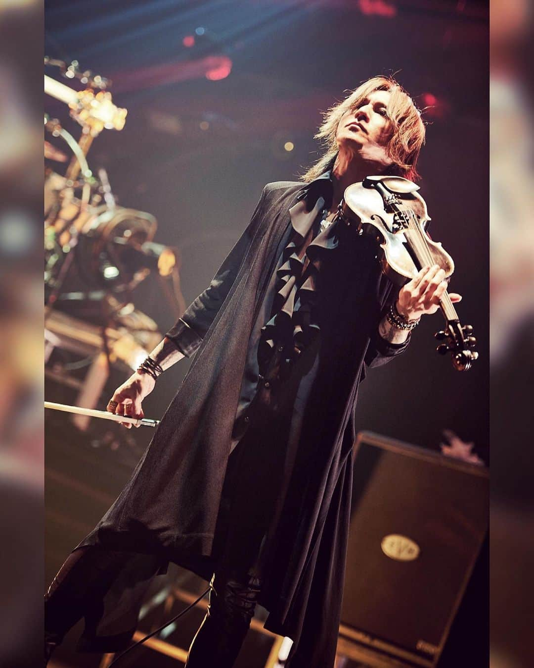 SUGIZOさんのインスタグラム写真 - (SUGIZOInstagram)「Happy Violin’s Day to the World!!!!! From Kyushu with Love, SGZ  Photo by Keiko TANABE.」8月28日 20時37分 - sugizo_official