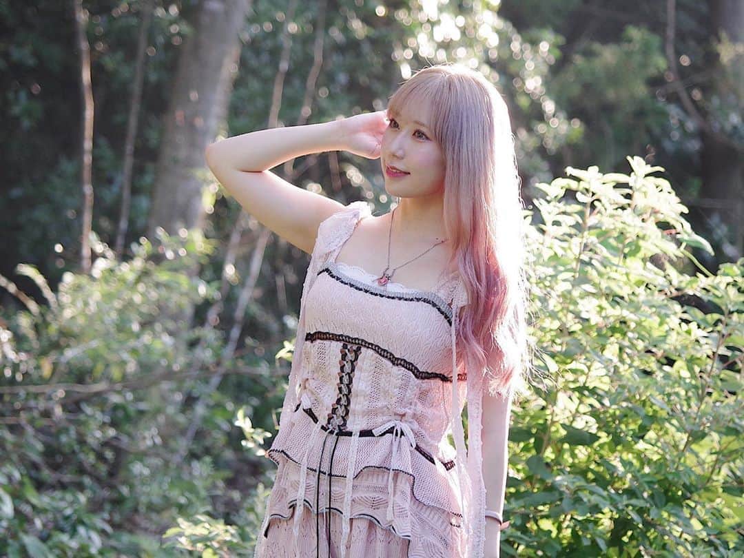 上野遥さんのインスタグラム写真 - (上野遥Instagram)「どれが好き？ ・ #rurumu #縷縷夢兎 #セットアップ #タトゥーシール #ピンクヘアー #amijed」8月28日 21時05分 - harutan.pink