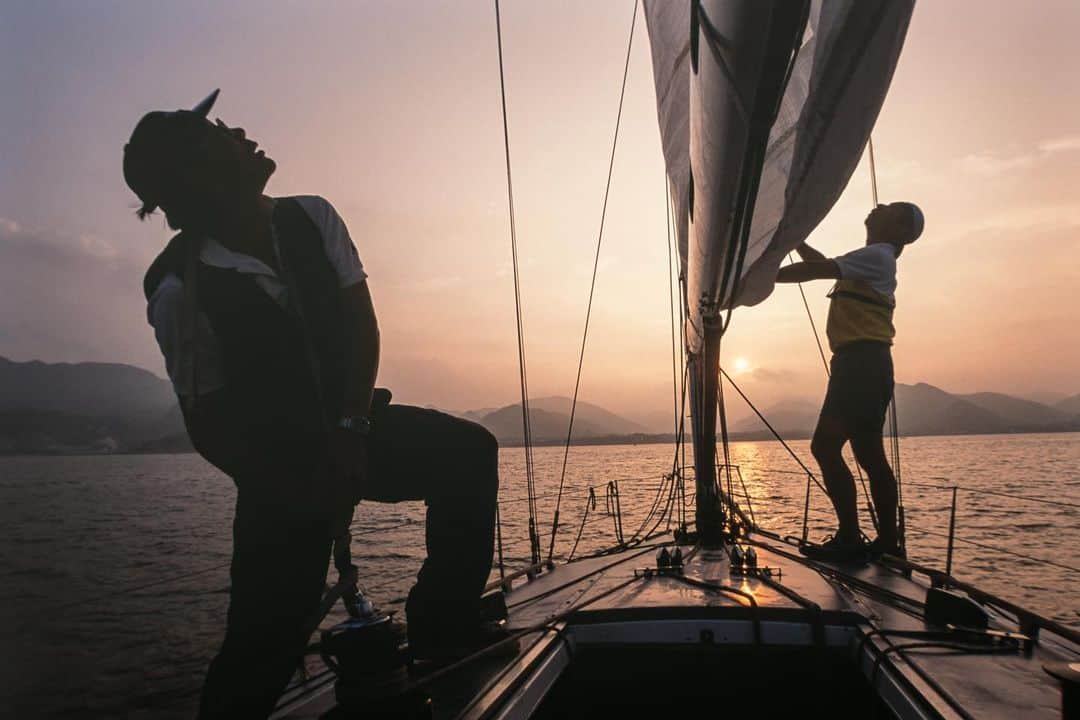 Michael Yamashitaさんのインスタグラム写真 - (Michael YamashitaInstagram)「Summer sail: cruising Tokyo Bay off the coast of Chiba #sailing #yachtracing #japansailing #tokyobay #chiba」8月28日 21時11分 - yamashitaphoto