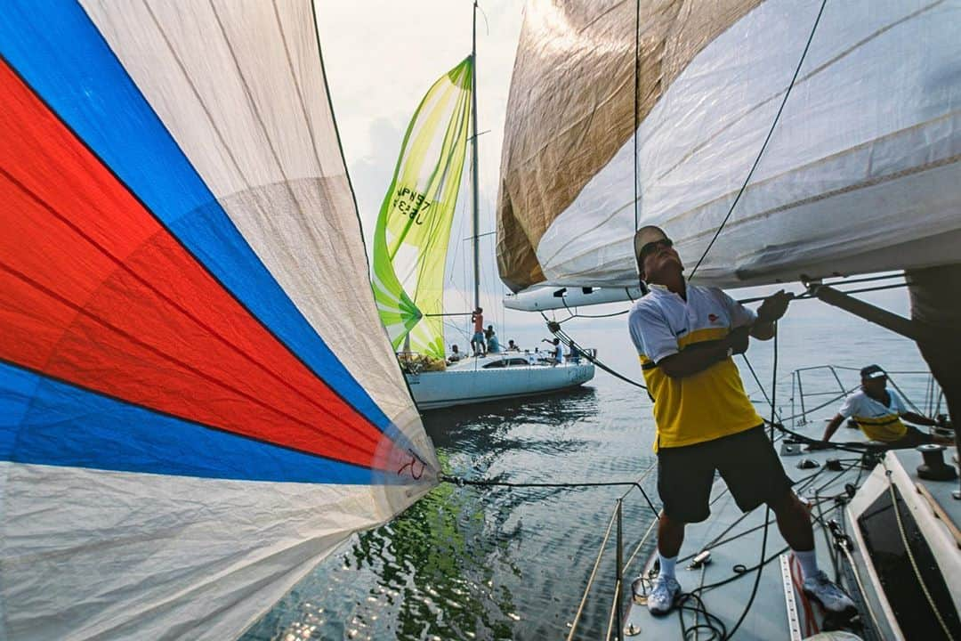 Michael Yamashitaさんのインスタグラム写真 - (Michael YamashitaInstagram)「Summer sail: cruising Tokyo Bay off the coast of Chiba #sailing #yachtracing #japansailing #tokyobay #chiba」8月28日 21時11分 - yamashitaphoto