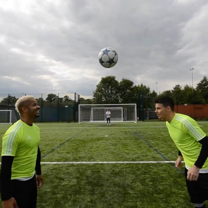 F2Freestylersのインスタグラム：「“No you go first...” 🤣🥇」