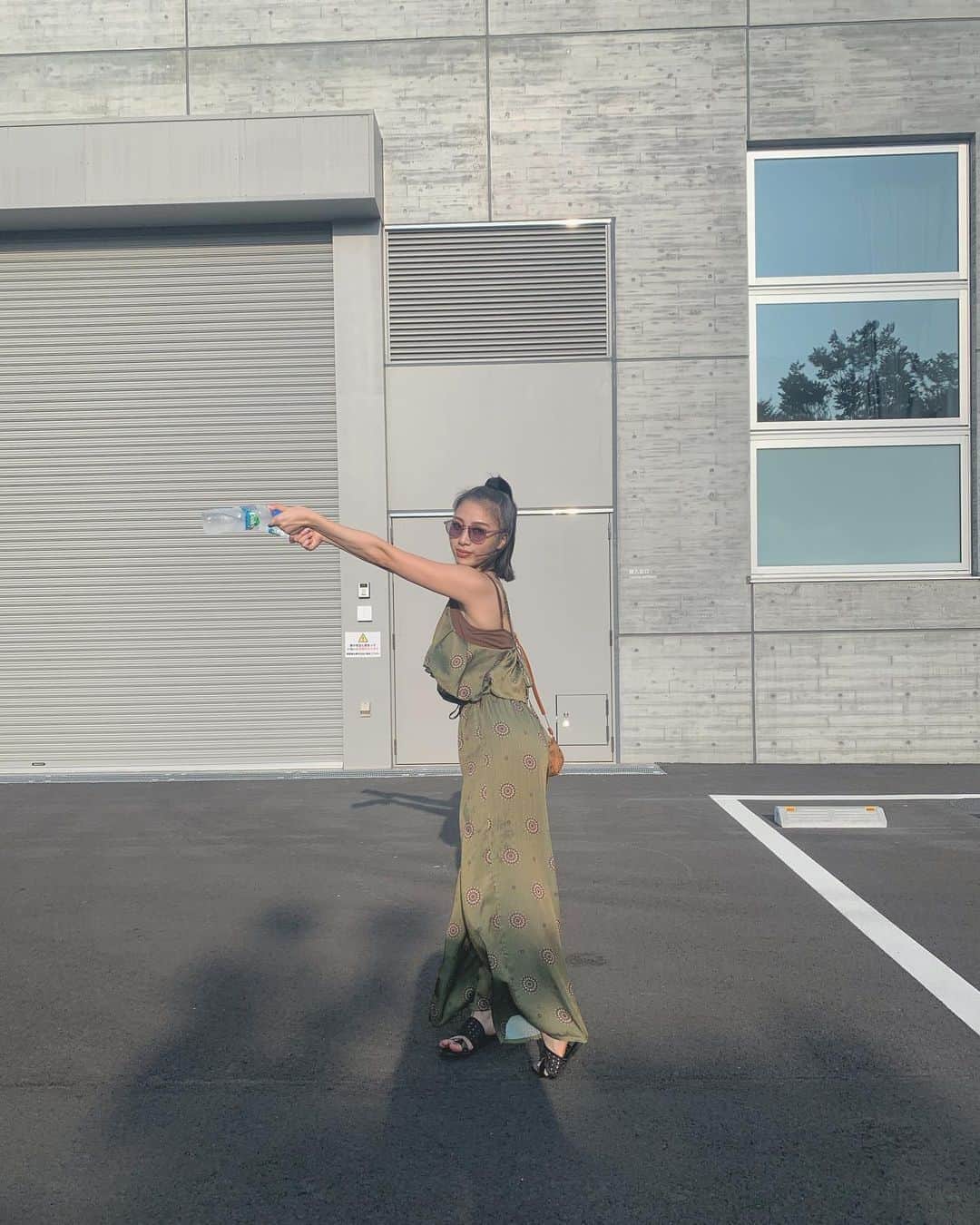 honoka のインスタグラム：「今日は深夜24:59〜25:59「バズリズム02」に﻿ 出演させて頂きます🙏💕﻿ 是非チェックしてね🌝﻿ ﻿ そして明日はa-nationです💚﻿ lolはGreen Stage 19:00出演予定です！﻿ みんなで盛り上がろうね🔥🔥﻿ ﻿ 写真は今日リハしてきたので﻿ その帰りの写真。笑﻿ 楽しみすぎて舞い上がってます〜！」