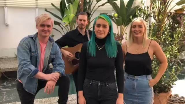 マデリン・スチュアートのインスタグラム：「A big thank you to my dear friend @amysheppardpie and the rest of their amazing band @wearesheppard for giving a shout out to my good friend @josh_wood28 for his 21st Birthday. Josh was all set to have his party tomorrow and then we got some new cases of Covid19 so new restrictions put everything on hold for a while which has been very sad. Please wish Josh a happy 21st and make his day a little brighter.」