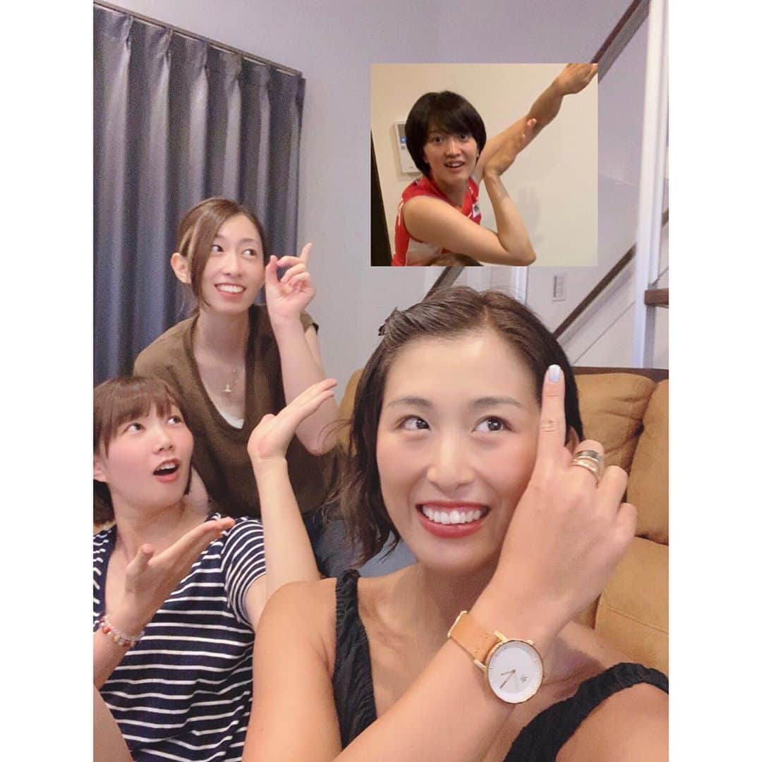 大竹里歩のインスタグラム：「🎂 橋本涼加♡はっぴーばーすでー💓  やっぱり君は戦友🙋‍♀️ 尊敬出来る素敵な同期✨ 会えて嬉しかったな〜(*^^*)♥  なべちんもちゃんと写真に入って 久々によつばちでしたっ🤭💓笑  これからもお互いにがんばるれろうっ🥰!!!  #よつばち #橋本涼加  #ビーチバレー #1993年世代」