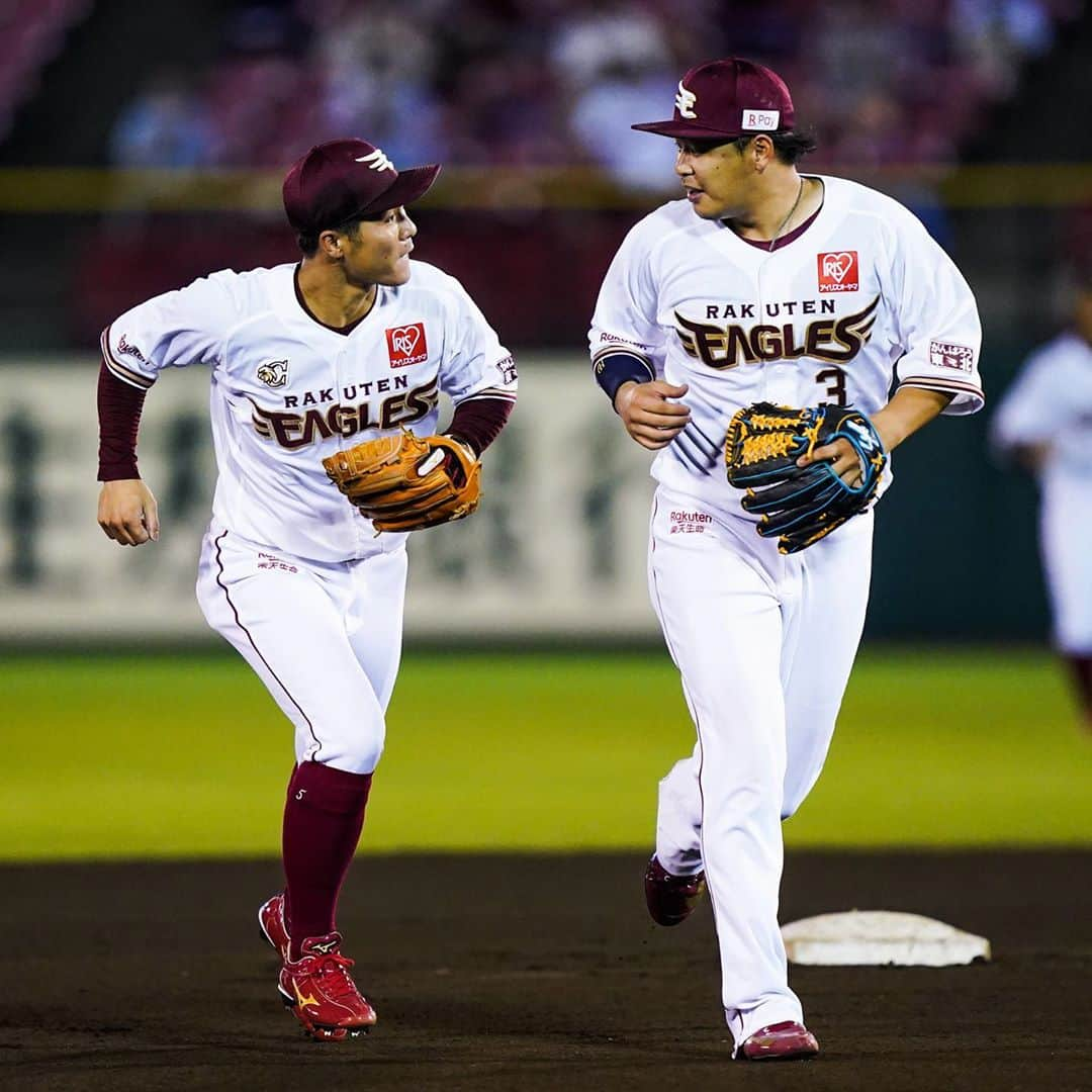 東北楽天ゴールデンイーグルスさんのインスタグラム写真 - (東北楽天ゴールデンイーグルスInstagram)「⚾️ ⚾️E 2-1 L⚾ 投打が噛み合い締まった試合を制して連勝‼️‼️ 先発の則本選手が6回4安打1失点の好投で5勝目✨✨ 宋選手、牧田選手、ブセニッツ選手が1回無失点‼️ ブセニッツ選手は7セーブ目で防御率0.77👍🏼 牧田選手は27試合目の登板で防御率1.40👏🏼 打っては岡島選手が同点タイムリーで今日もヒーロー🤩 ちょうど半分の60試合を終えて貯金は5✋🏼 #rakuteneagles #NOWorNEVERいまこそ #日本一の東北へ  #則本昂大 #岡島豪郎 #ブセニッツ #alanbusenitz  #浅村栄斗 #茂木栄五郎  #写真もイープレで」8月28日 21時47分 - rakuten_eagles