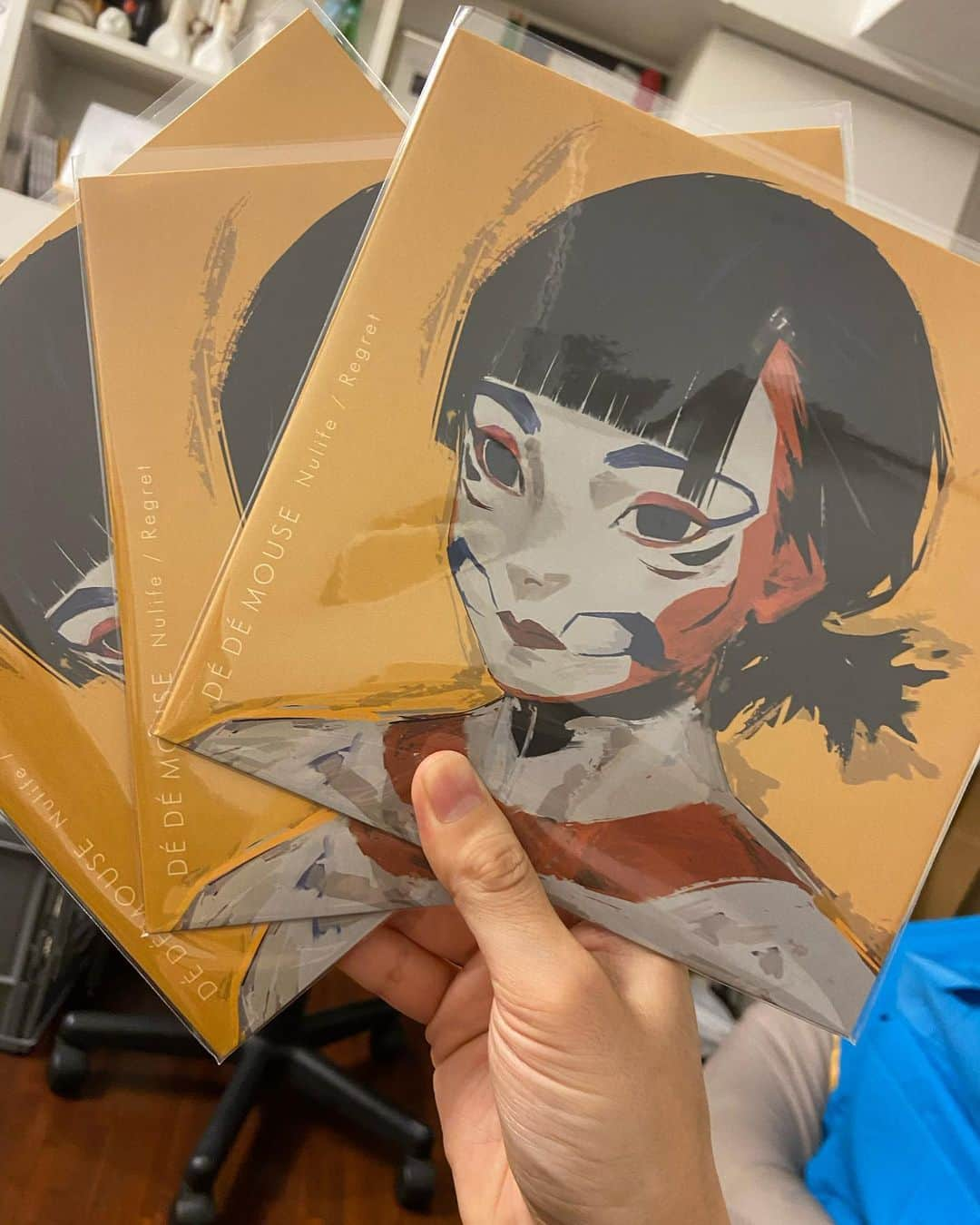 DE DE MOUSEさんのインスタグラム写真 - (DE DE MOUSEInstagram)「Nulife / Regret Analogの現物ゲット！！  めっちゃいい出来！！  明日レコードストアデイに行かれる方、是非手に入れてください！！  #dédémouse #dedemouse #デデマウス #電電鼠 #レコードストアデイ」8月28日 21時55分 - dedemouse99