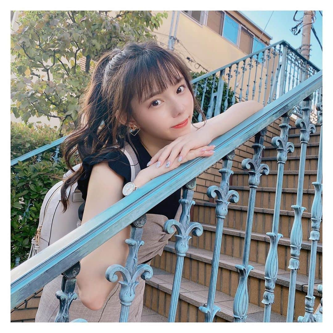 大森莉緒さんのインスタグラム写真 - (大森莉緒Instagram)「・ ・ 今日は、下北沢に行ってきたよ😙🍀 ・ ・ 天気がよくて、暑かった〜( ´ ` )☀️ ・ ・ #大森莉緒 #おーりお #おりおんず #下北沢 #階段 #ポニーテール #ヘアアレンジ #instapic #instagood #instaphoto #good #photo #foryou」8月28日 21時59分 - rio.ohmori