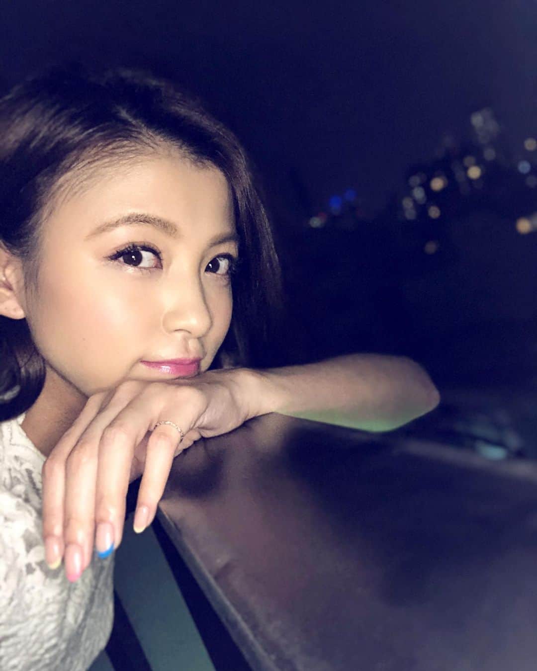 源崎トモエのインスタグラム：「意外と夜景とか好き🌃💫 . #夏の終わり#夏の夜は何となく好き #夜景 #にしても暑いね」