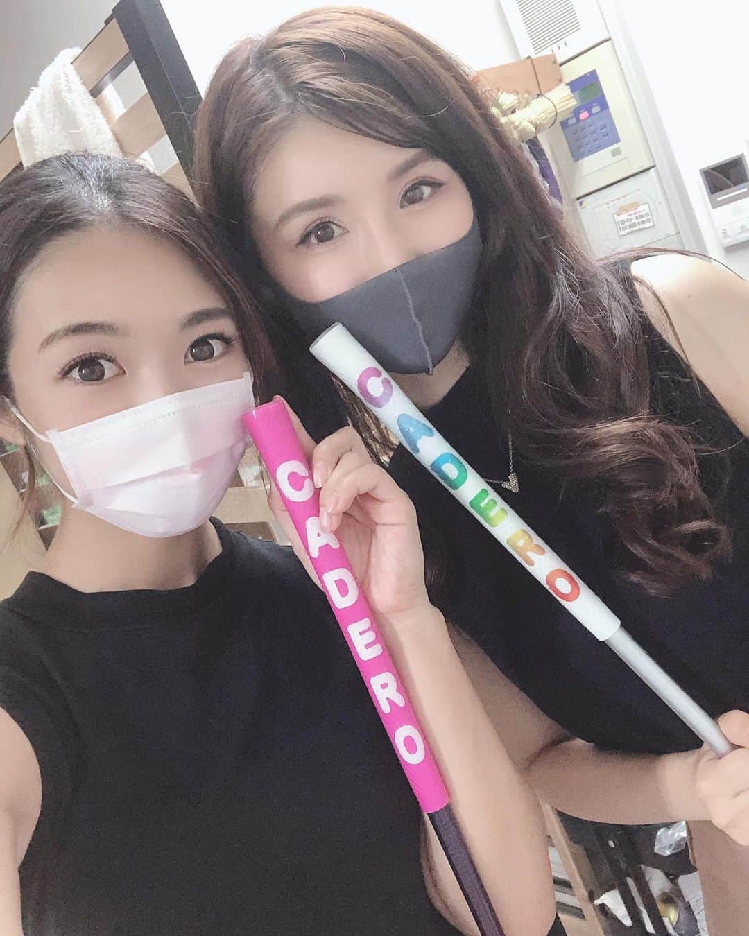神崎美羽のインスタグラム：「さやぴとCADEROさんへ行ってきました！  さやぴのグリップもピカピカおにゅーのかわいーグリップに変わったよー！  早く一緒にゴルフ行きたいな⛳️  久々に会えてうれしかったーーー❤️  @cadero_grip_official  #cadero #caderogrip   #golf #ゴルフ　#ゴルフ女子　#golfstagram #golfswing #golflife  #golfgirl」