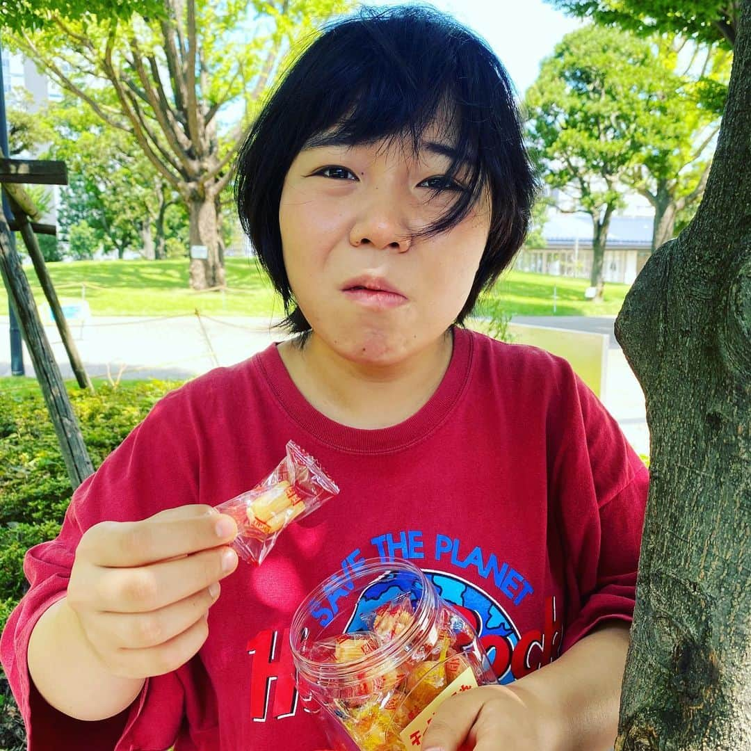 杵渕はなさんのインスタグラム写真 - (杵渕はなInstagram)「インスタ映え #いんすたばえ  #お菓子 #たべる？ #はなしょー」8月29日 7時46分 - kinebuchihana