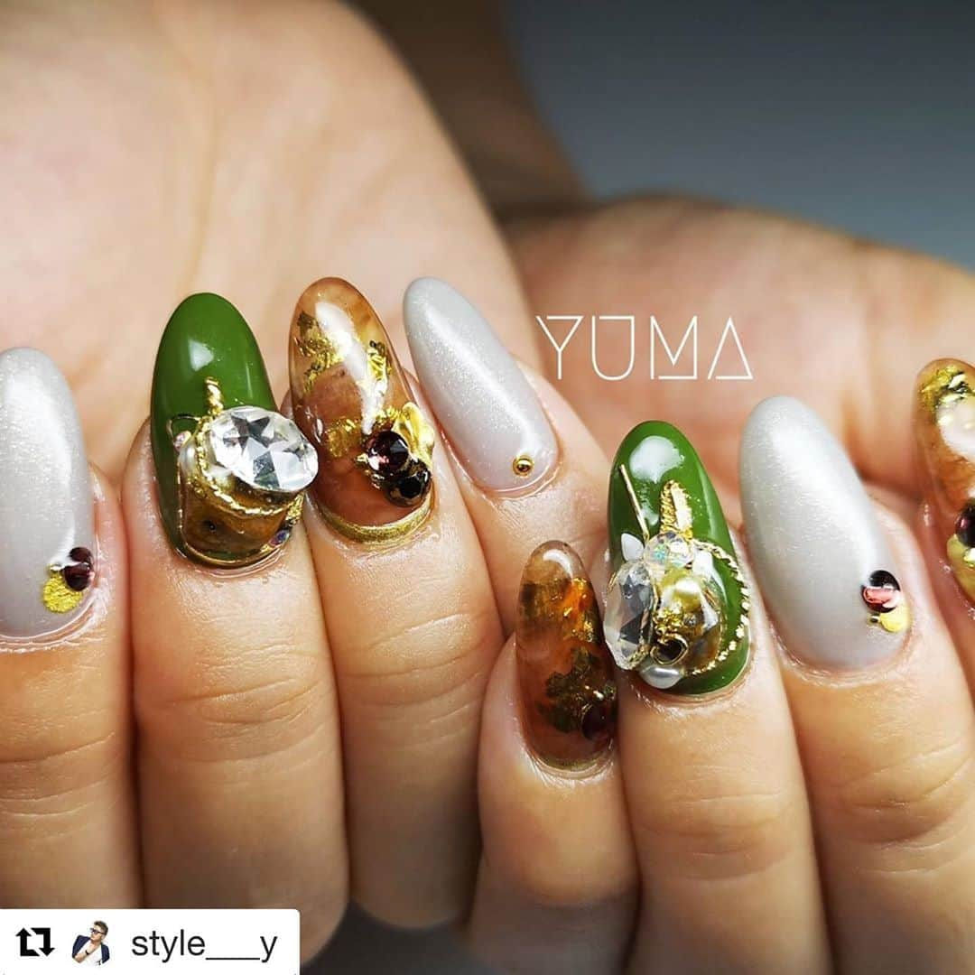 initygel_officialさんのインスタグラム写真 - (initygel_officialInstagram)「#Repost @style___y with @get_repost ・・・ ニュアンスお任せ  先取りでべっ甲風の ニュアンスと 秋仕様のビジュー盛り  上品派手🥺❤️. .  使用ジェル @initygel_official   カクテルコレクション2.9.10 リッチパールコレクション セカンド14 ツリーグリーン ダークチョコレート ワイビジュ  #ネイル#ネイルサロン#ジェルネイル#nail#nailart#nailist #mensnailist#ネイリスト#メンズネイリスト#japan#osaka#アート#art#八尾#久宝寺#八尾ネイルサロン#久宝寺ネイルサロン#japaneseculture#japaneseart#olympic#アイニティ#initygel#INITY夏ネイル#YUMA」8月29日 7時46分 - initygel_official