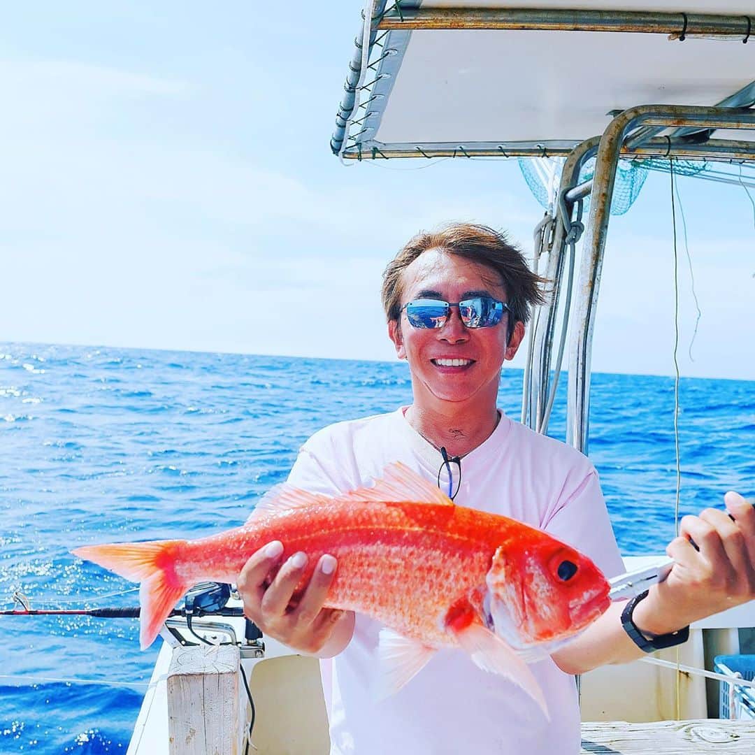 松浦勝人さんのインスタグラム写真 - (松浦勝人Instagram)「アカムツでなくて、八丈アカムツ。、 どっちがうまいか食べ比べしてみます。 #アカムツ #fishing  #masatomatsuura  #maxmatsuura  #maxmasa」8月29日 7時53分 - max_matsuura