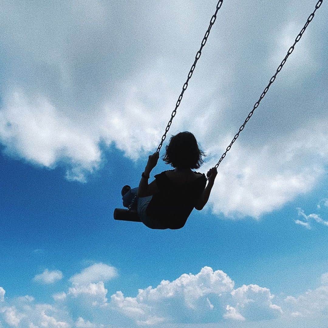 MIYUのインスタグラム：「﻿ ﻿ ﻿ ブランコ乗りながら﻿ 空飛びました〜✈️☁️✨﻿ ﻿ ﻿ ﻿ …というのは嘘です🙃﻿ ﻿ ﻿ ﻿ 山の上なのですごく涼しくて﻿ 青空が気持ち良くて﻿ 最高の日でした♩﻿ ﻿ ﻿ ﻿ ﻿ ⋆٭⋆⚾︎- - - - - - - - - - - - - - - - -⚾︎⋆٭⋆﻿ ﻿ ﻿ ﻿ ﻿ ☆12:30〜﻿ BsGirlsオンラインステージ﻿ @Instagram﻿ ﻿ ﻿ ☆14:00〜﻿ PLAY BALL⚾️🔥﻿ ﻿ ﻿ ﻿ 今日こそ。﻿ 絶対に勝ちましょう！！！﻿ ﻿ ﻿ ﻿ ﻿ ﻿ #オリックス #Bs2020 #BsGirls #オリ姫﻿ #野球 #プロ野球 #オリックスバファローズ #超革新系﻿ #野球女子　#野球好き　#京セラドーム大阪﻿ #滋賀県　#滋賀カフェ　#滋賀観光　#琵琶湖　#琵琶湖テラス﻿ #baseball #ORIX #Buffaloes #BINNOVATION﻿ #MIYU #miyu_337  #🐼 ﻿ ﻿ ﻿」