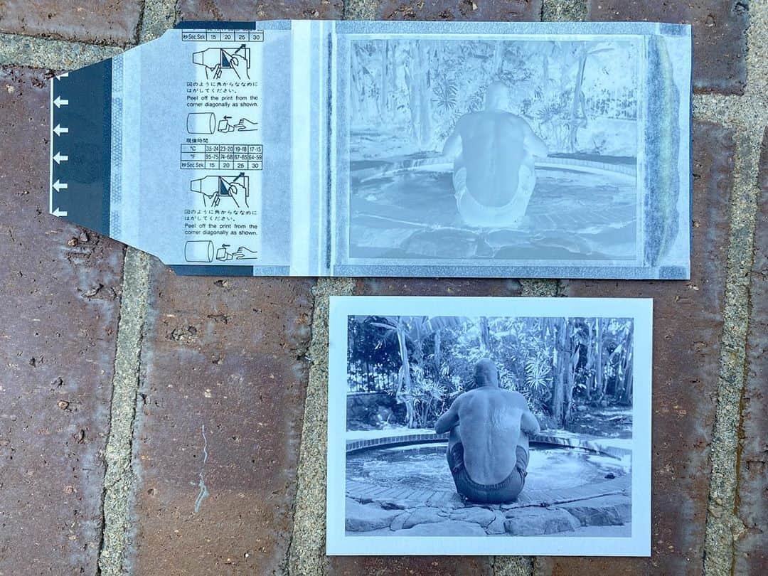 パトリック・J・アダムスのインスタグラム：「Instantly #shootfilm #600se #fuji3000b」