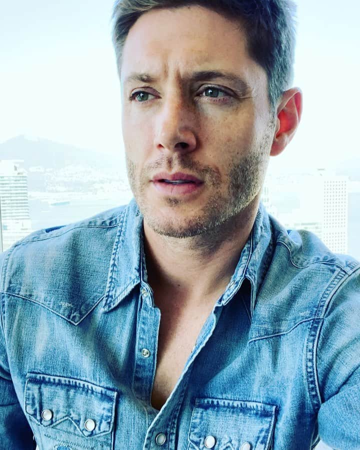 ジェンセン・アクレスのインスタグラム：「It’s gonna be a rough 2 weeks. @cw_supernatural #seriesfinale」