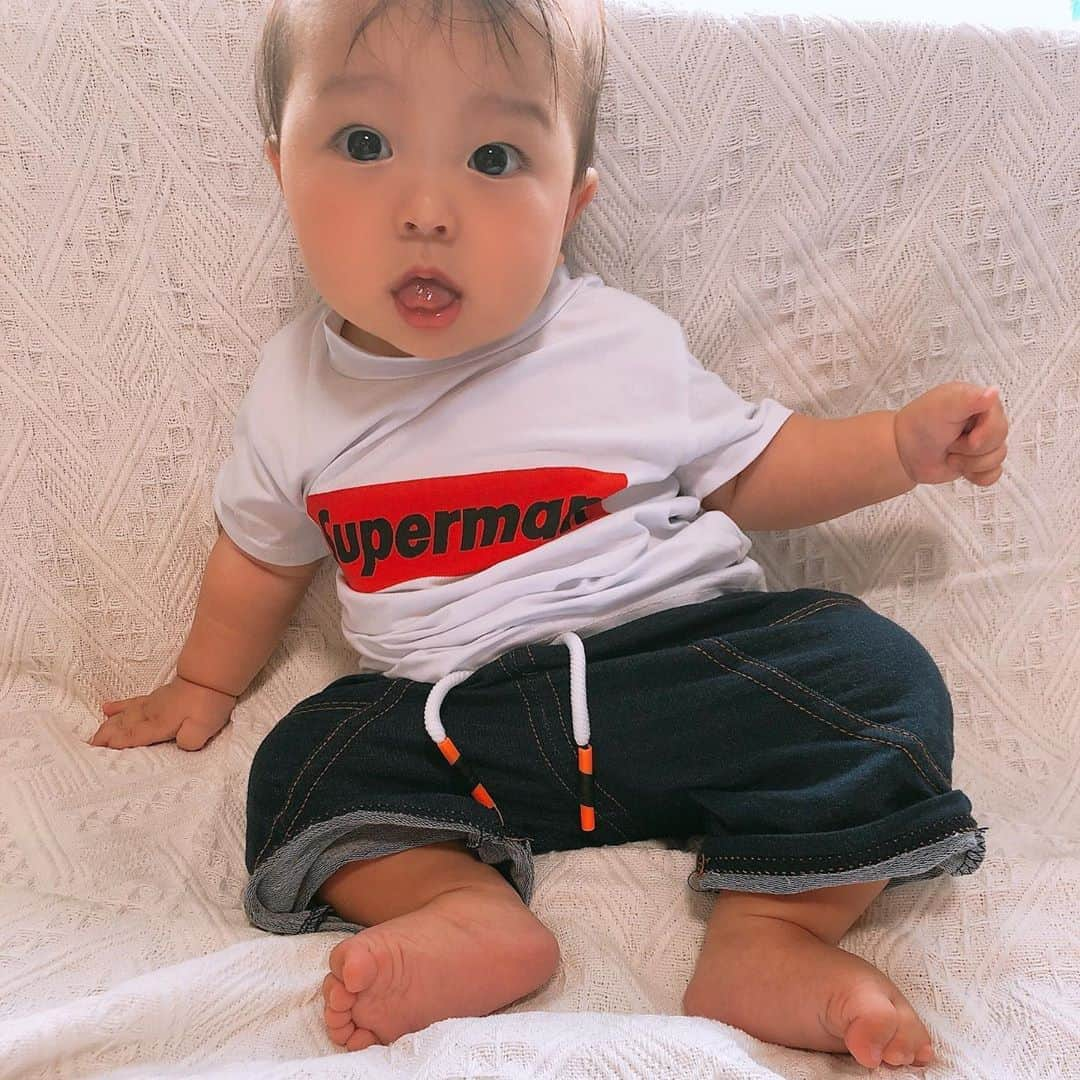 関口未来さんのインスタグラム写真 - (関口未来Instagram)「2歳になったばかりの甥っ子に取られた👕コーデ🧸 私がオーナーをしている　@puppe__shop でこの夏一番売れたんじゃないかと思うカジュアルTシャツ＆パンツ サイズ80です👉 この写真は1.2ヶ月ほど前？でまだお座りもぎこちなく、笑顔も邪気がない👼  甥っ子に、アンパンマンの色だ‼️スーパーマンだ‼️といわれ、取られたので、今は三枚目のベージュ(グレージュ)を着ています（笑）  そしてこのベージュカラー1点だけ残っています🙋‍♀️ リンク貼っておきます😍 セットアップなのに¥1,900という激安🔥  #男の子ママと繋がりたい  #男の子ママ  #新米ママ #新米ママと繋がりたい  #キッズモデル募集  #女の子ママと繋がりたい #女の子ママ #ベビーコーデ #ベビーコーデ女の子  #ベビーコーデ男の子 #キッズコーデ #赤ちゃんコーデ  #おしゃれさんと繋がりたい  #puppeshop #プッペ #puppe #ベビー服 #ベビーショップ #ベビーモデル #ベビーモデル募集 #親バカ部 #ベビスタグラム #フォロワー募集中 #ベビーモデル募集 #読者モデル #読モ #新作 #セレクトショップ」8月29日 8時17分 - miki.sekiguchi_x