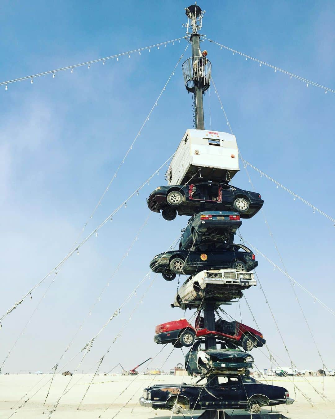 ボニー・モーガンのインスタグラム：「#fbf One of the great honors of being one of the few respected “high fliers” on the Sextant Tower build crew is that other big art projects allow me to “beta test” climb their pieces during build week! Thank you to Dustin Weatherford for the privilege of being one of the first to scale “Night At The Climb In” 2018 build week. Dearly hope to see you in the dust in a future @burningman #bigart #adventuresofbendybonnie #dustinweatherford #nightattheclimbin #burningman #highflyer #buildweek #shishcarbob #blackrockcity #citizen #industwetrust #shenanigans #playaclown #webuiltthiscity #multiverse #wheresmyportalgun #perhapsnextyear #bendybonniedoll」